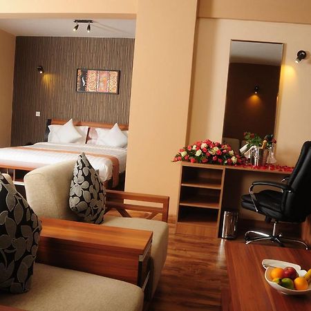 We Hotel And Suites Nairobi Extérieur photo