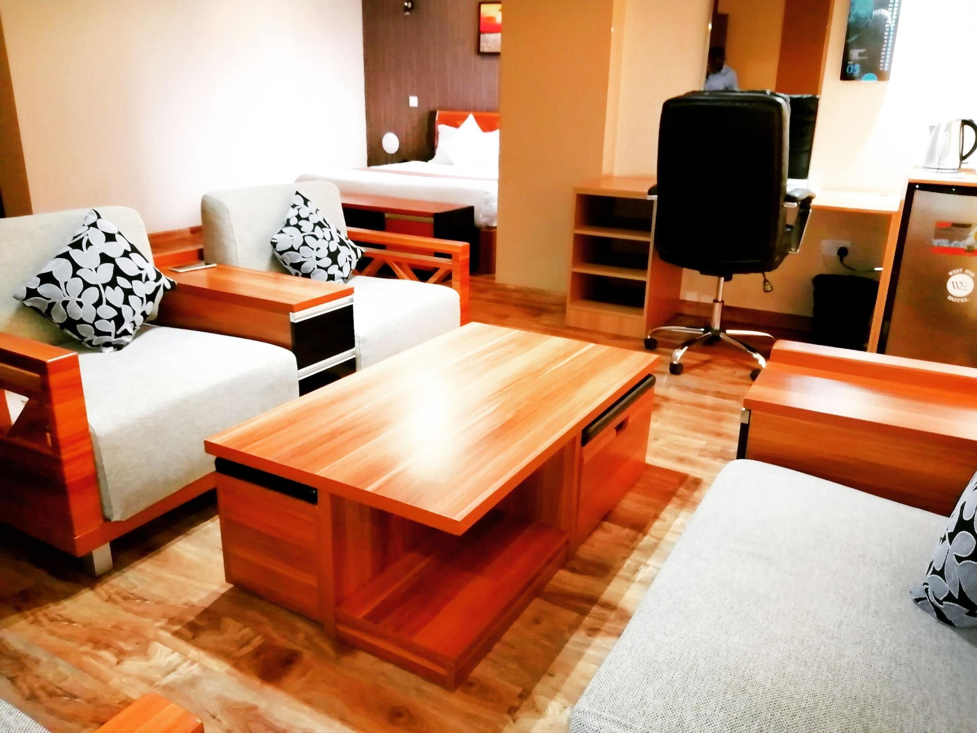 We Hotel And Suites Nairobi Extérieur photo