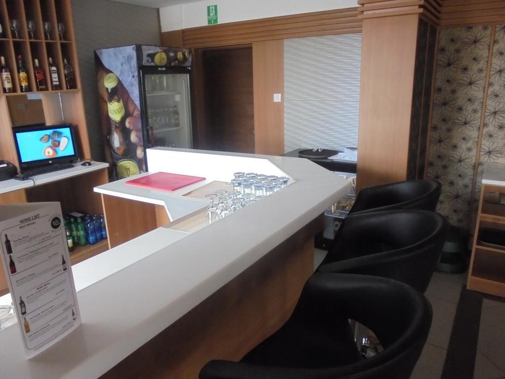 We Hotel And Suites Nairobi Extérieur photo