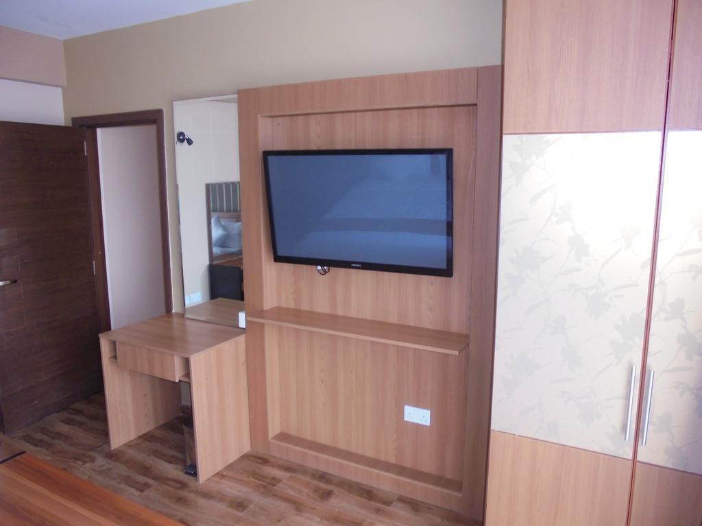 We Hotel And Suites Nairobi Extérieur photo
