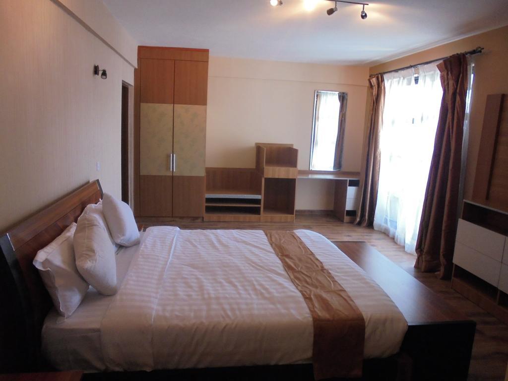 We Hotel And Suites Nairobi Extérieur photo