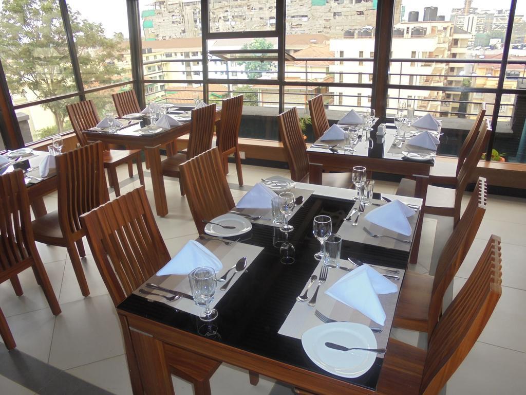 We Hotel And Suites Nairobi Extérieur photo