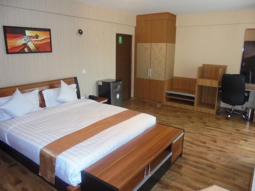 We Hotel And Suites Nairobi Extérieur photo
