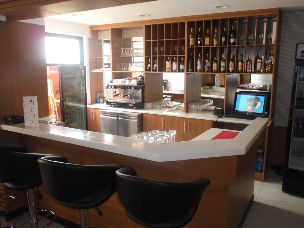 We Hotel And Suites Nairobi Extérieur photo