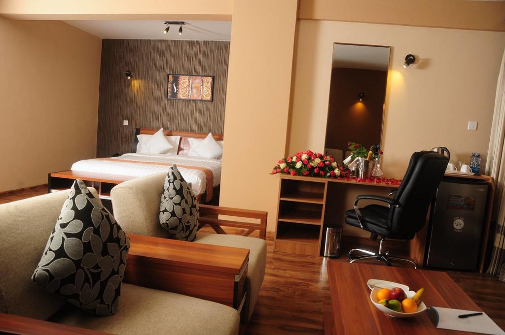We Hotel And Suites Nairobi Extérieur photo